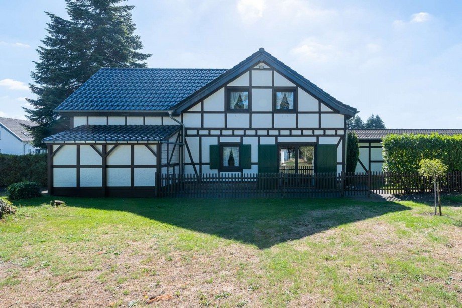 18404 Au�enansicht Einfamilienhaus Bettenfeld