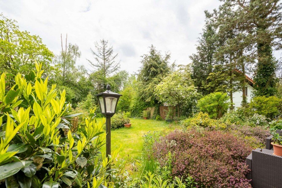 18371 Au�enbereich Haus Feusdorf