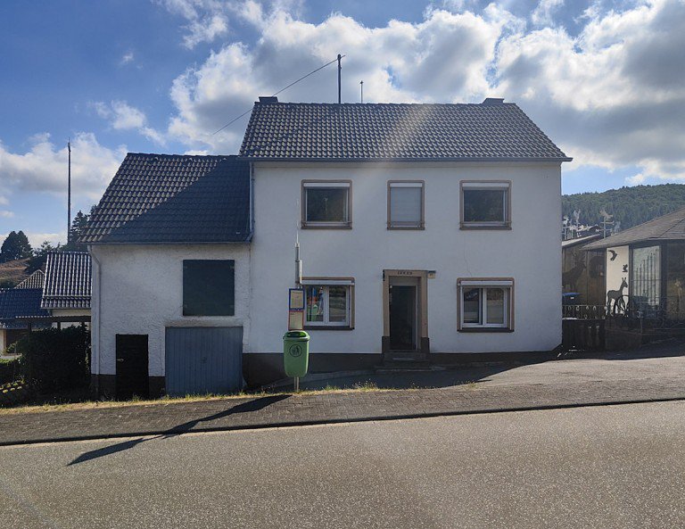 18101 Au�enansicht Stadtkyll Einfamilienhaus Freistehendes Einfamilienhaus in Stadtkyll - modernisierungsbed�rftig - Provisionsfrei