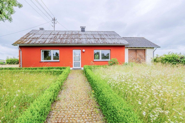 18319 Au�enansicht Berndorf Haus Freistehender Bungalow in Berndorf - Naturnah, gro�er Garten, Ruhige Lage