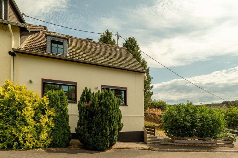 18139 Au�enansicht Hallschlag Haus Einfamilienhaus in Hallschlag