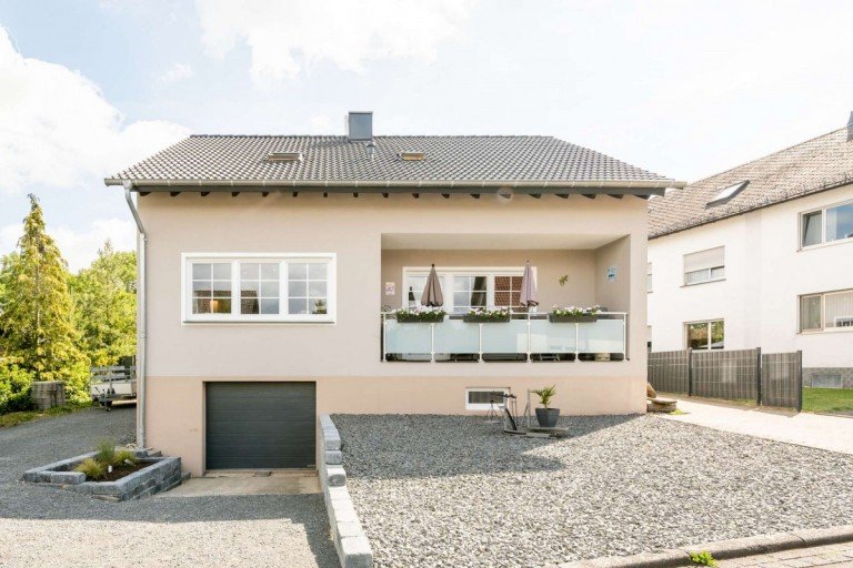 18185 Au�enansicht Walsdorf Einfamilienhaus Freistehendes, in 2019 kernsaniertes Einfamilienhaus mit Garten, Garage und Weitblick in Walsdorf