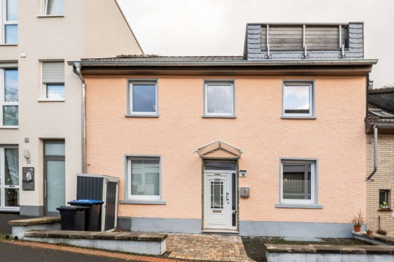 18162 Au�enansicht Gerolstein Reihenmittelhaus NEUER PREIS! Einfamilienhaus mit Dachterrasse und Garten in Gerolstein - PROVISIONSFREI f�r K�ufer