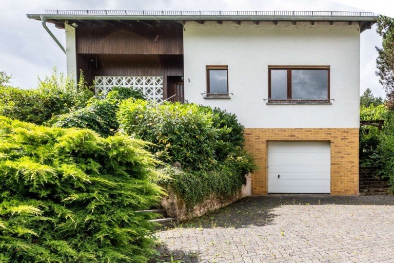 18325 Au�enansicht M�rlenbach Haus Freistehendes Einfamilienhaus in M�rlenbach - ruhige Lage - Garage, Garten & Terrasse