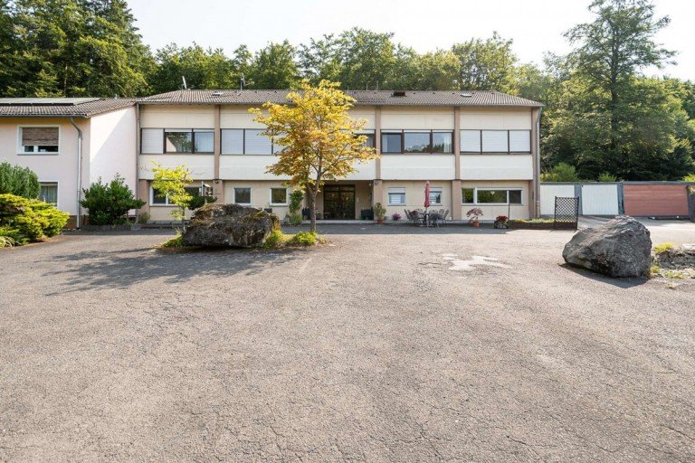 18341 Au�enansicht Hohenfels-Essingen Wohnung OG Eigentumswohnung mit Garage in ehemaligem Schulgeb�ude in Hohenfels-Essingen 1 Schlafzimmer