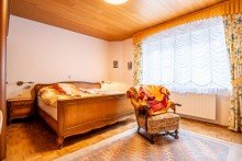 18391 Schlafzimmer Reiheneckhaus mit Wohn- und Gesch�ftsr�umen in Pelm I 5 Schlafzimmer I 2 Badezimmer