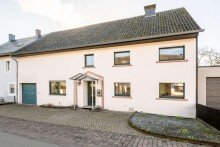 18173 Au�enansicht Einfamilienhaus mit moderner Innengestaltung, Garten und Weitblick in Bergweiler - PROVISIONSFREI
