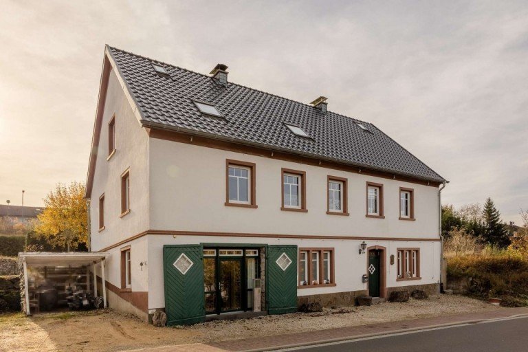 18154 Au�enansicht �xheim Einfamilienhaus Freistehendes, umfangreich modernisiertes Einfamilienhaus in Niederehe - Provisionsfrei