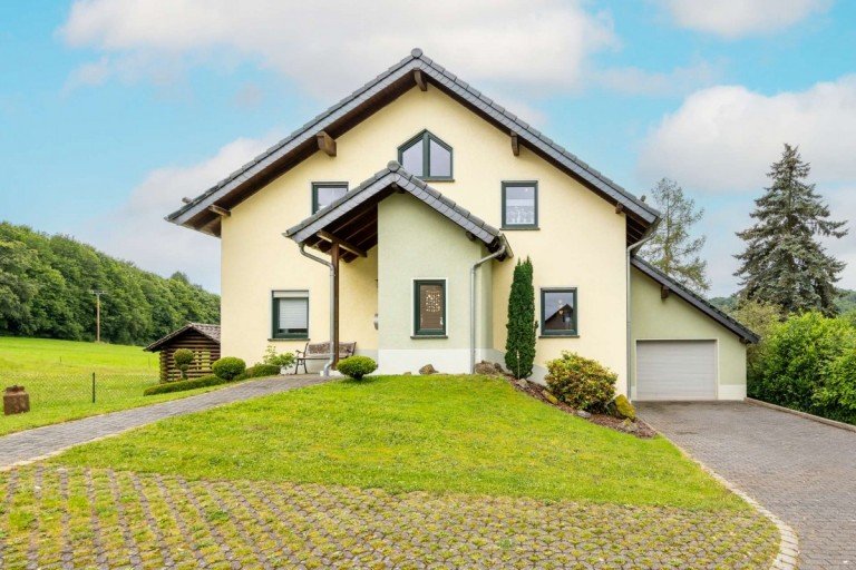 18244 Au�enansicht Dohm-Lammersdorf Einfamilienhaus Modernes Einfamilienhaus mit Erdw�rme, Garten & Garage in Dohm-Lammersdorf - BJ 2002 - bezugsfertig