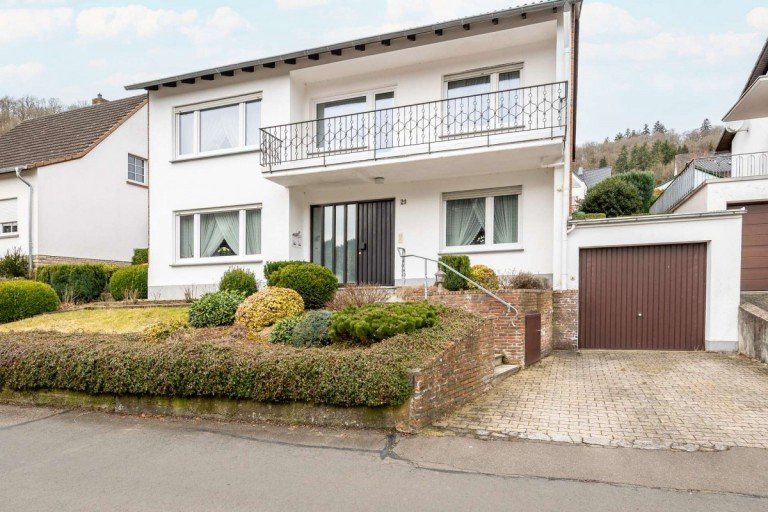 18288 Au�enansicht Daun Haus Freistehendes Einfamilienhaus mit Terrasse & Garten in Daun - 4 Schlafzimmer - 2 Badezimmer - Garage
