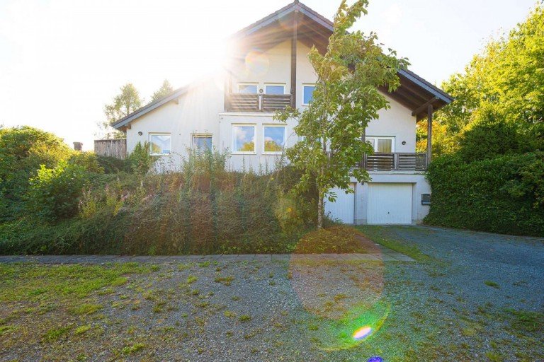 18343 Au�enansicht Oberbettingen Haus Architektenhaus mit Wellnessbereich - 2 Galerien & Wintergarten m. Fernblick zur Kasselburg