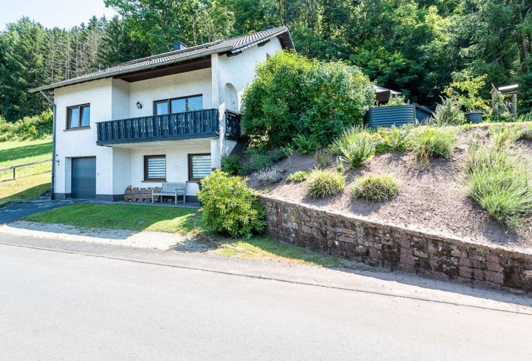 18320 Au�enansicht Seffern Haus Einfamilienhaus in Seffern - W�rmepumpe & PV-Anlage - 4 Schlafzimmer - ruhige Lage & Garten