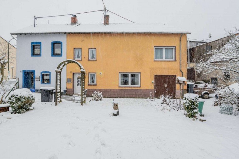 18207 Au�enansicht Deudesfeld Einfamilienhaus NEUER PREIS! Sanierungsbed�rftiges Einfamilienhaus in Deudesfeld - PROVISIONSFREI