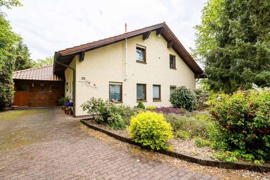 18371 Stra�enansicht Haus Feusdorf