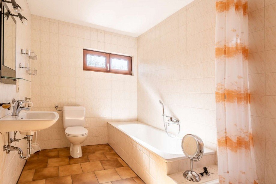 18404 Badezimmer Einfamilienhaus Bettenfeld