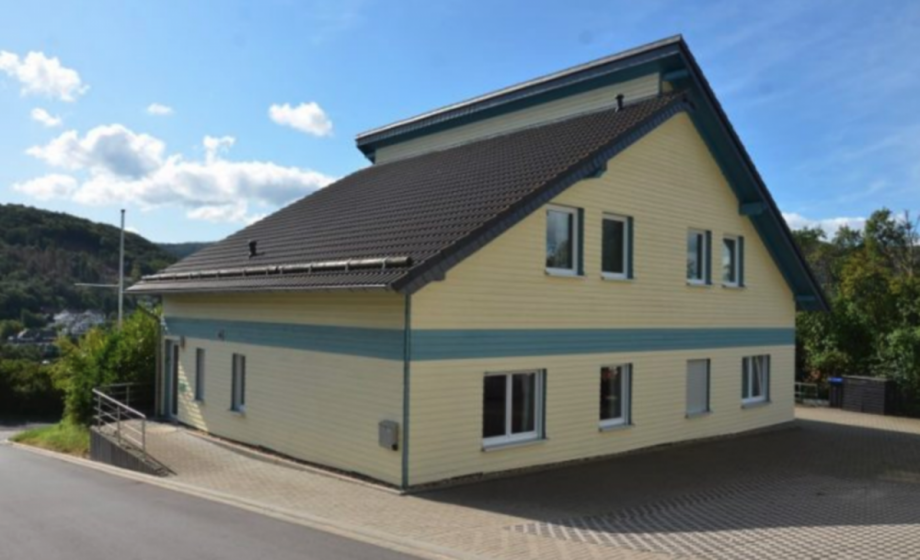 18030 Au�enbild Zweifamilienhaus Heimbach