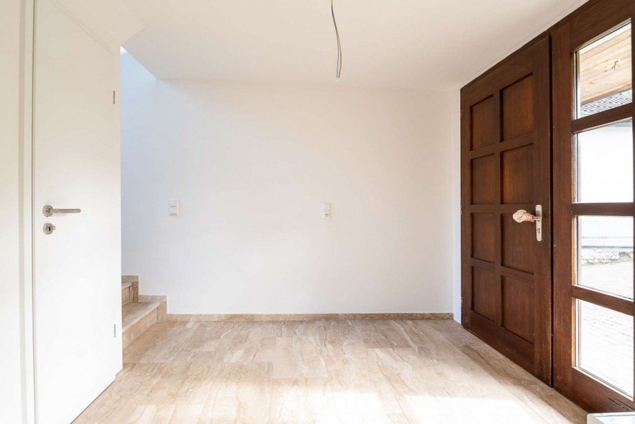 18326 Eingangsbereich Nebenhaus Einfamilienhaus Pomster