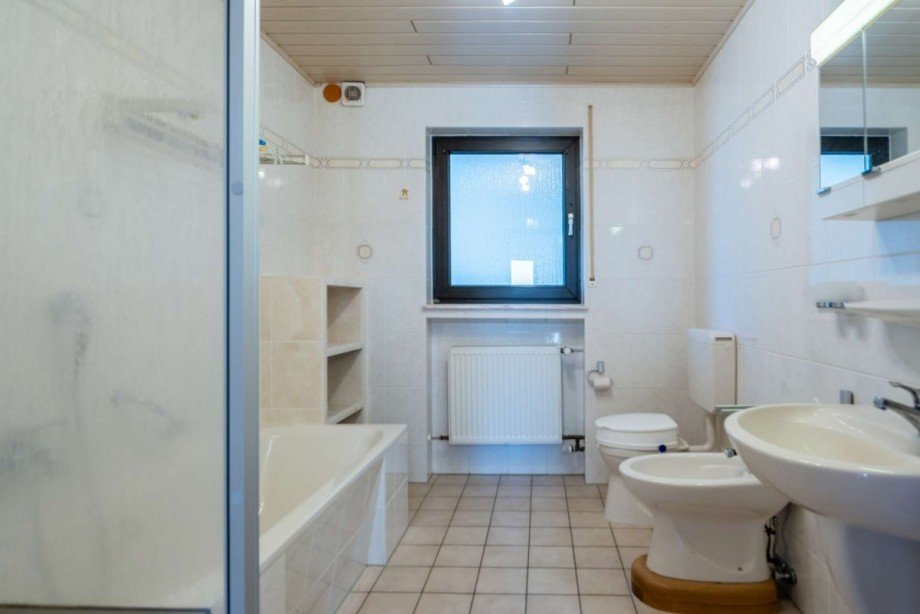 18393 Badezimmer EG Haus Seiwerath