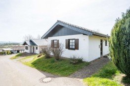 Hauptbild Bungalow Im T�schwieschen in G�nnersdorf - 2 Schlafzimmer - Festwohnsitz - Parkplatz - Fernblick