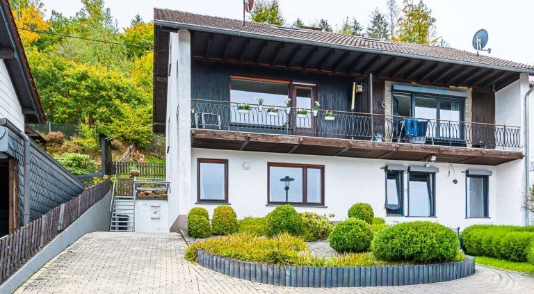 18351 Au�enansicht Neroth Doppelhaush�lfte Doppelhaush�lfte in Neroth - mit 3 Schlafzimmern, Garten und Terrasse in ruhiger Wohngegend