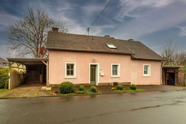 Ansicht Pr�m Einfamilienhaus Freistehendes Einfamilienhaus in Steinmehlen - privates Bieterverfahren