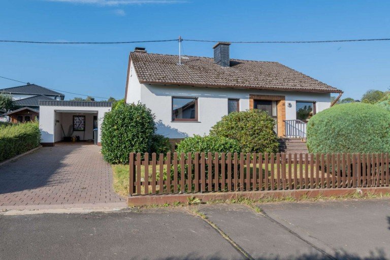 18195 Au�enansicht Bleckhausen Einfamilienhaus Freistehendes Einfamilienhaus mit Garten in Bleckhausen - PROVISIONSFREI