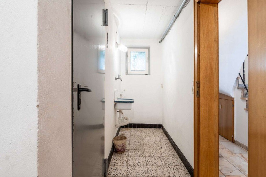 18378 �ltankraum / Waschk�che Haus Pelm