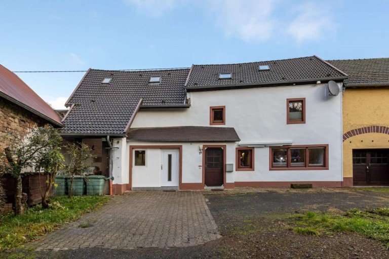 18155 Au�enansicht Gerolstein Einfamilienhaus Einfamilienhaus mit Nebengeb�ude in M�llenborn - Provisionsfrei