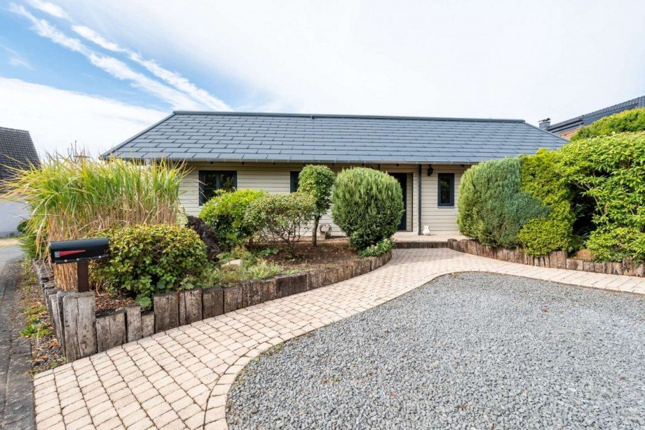 18394 Au�enansicht Bungalow Bettenfeld