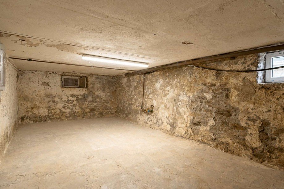 18326 Keller Einfamilienhaus Pomster