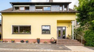 Hauptbild Freistehendes Mehrfamilienhaus in Sch�ller - Garten, Terrasse & Solaranlage