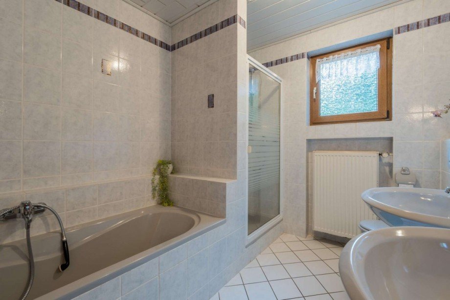 18397 Badezimmer Haus Densborn