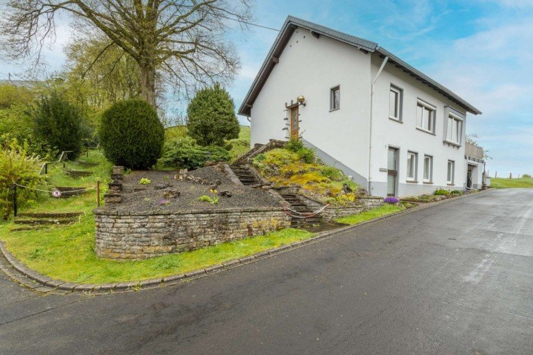 18229 Au�enansicht Berndorf Einfamilienhaus Freistehendes Einfamilienhaus mit Garten in Ortsrandlage in Berndorf - PROVISIONSFREI
